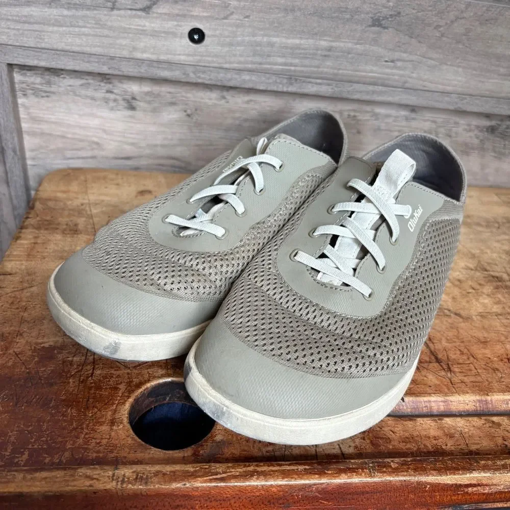 OluKai Moku Pae men's sz 11 preworn gray shoes valsole inserts